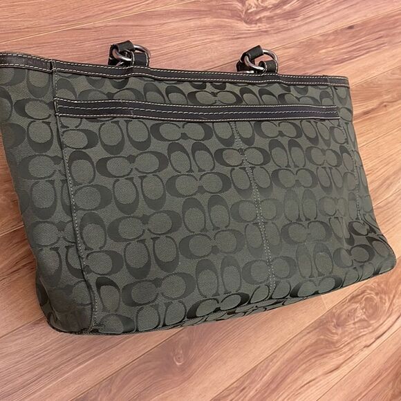 Authentic Hunter Green Coach Purse LIKE NEW - Picture 3 of 6